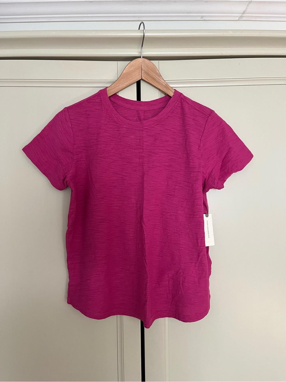 Pilcro Anthropologie Short Sleeve Crewneck Tee in Bright Magenta